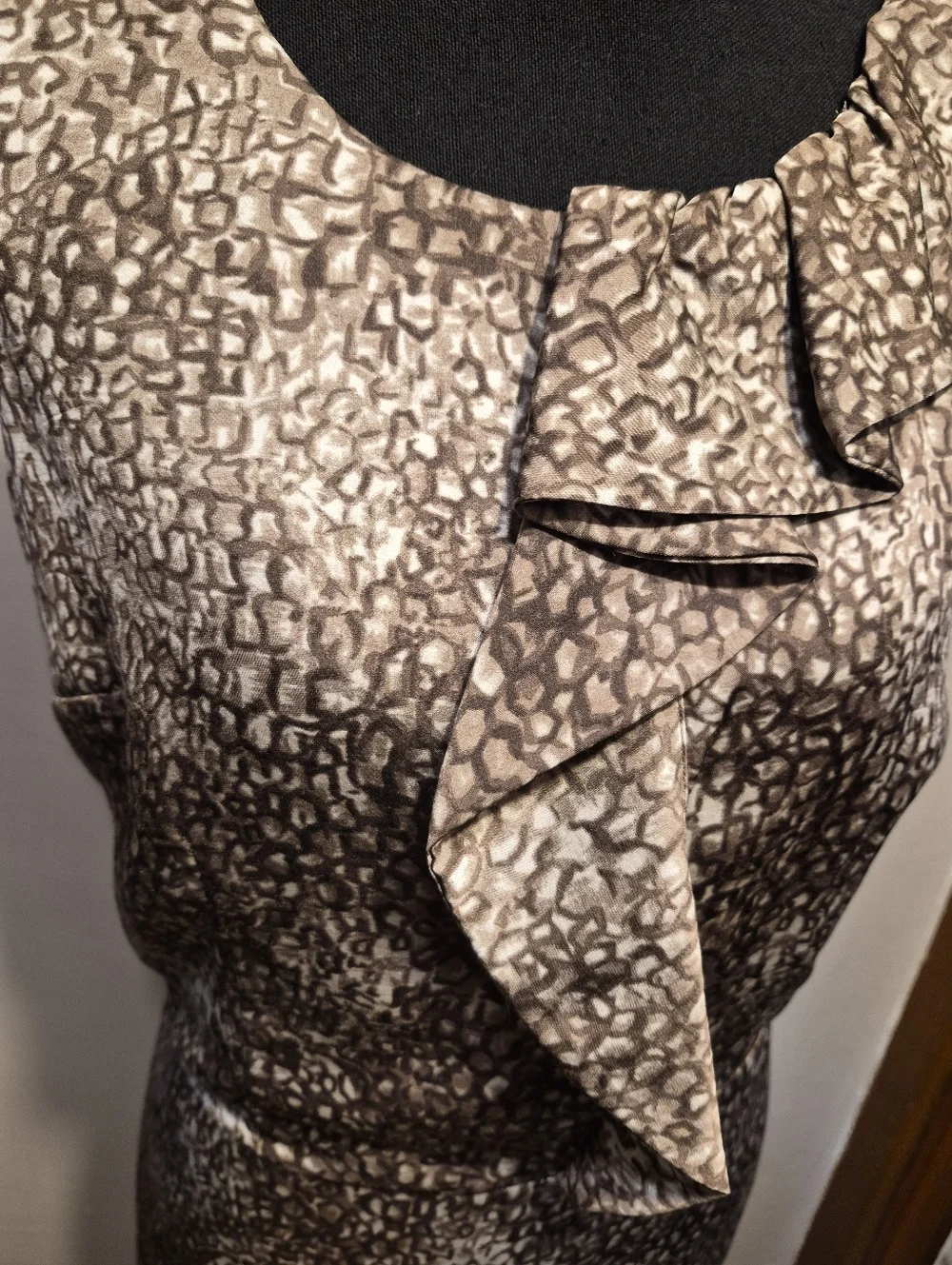 Ann Taylor Loft Women Size 18 Black‎ Gray Animal Print Sleeveless Sheath Dress - Picture 2 of 4